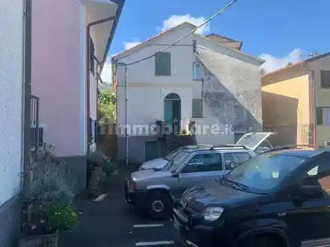 Appartamento in vendita a Maissana