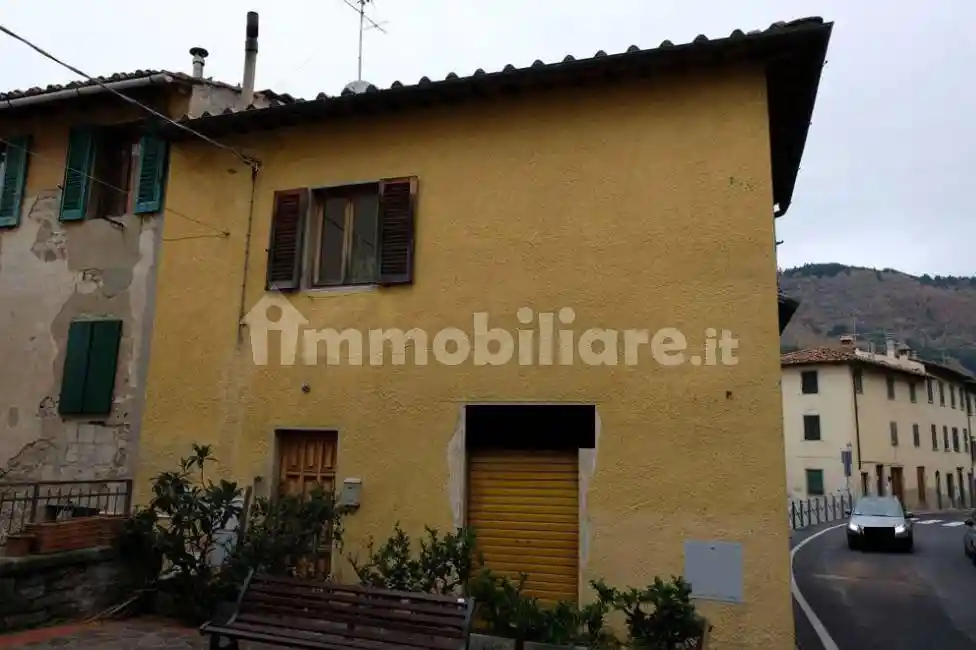 Appartamento in vendita a Reggello