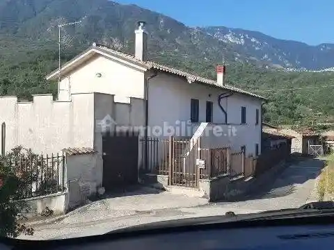 Villa in vendita a San Vincenzo Valle Roveto
