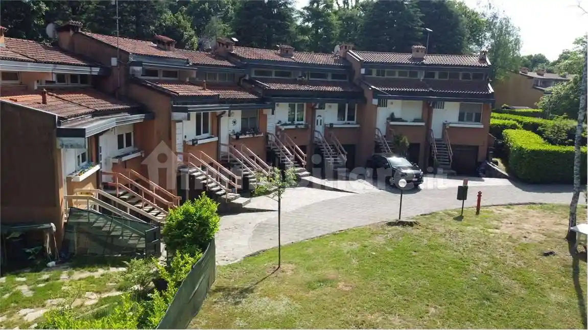 Villetta a schiera in vendita a Venegono Superiore