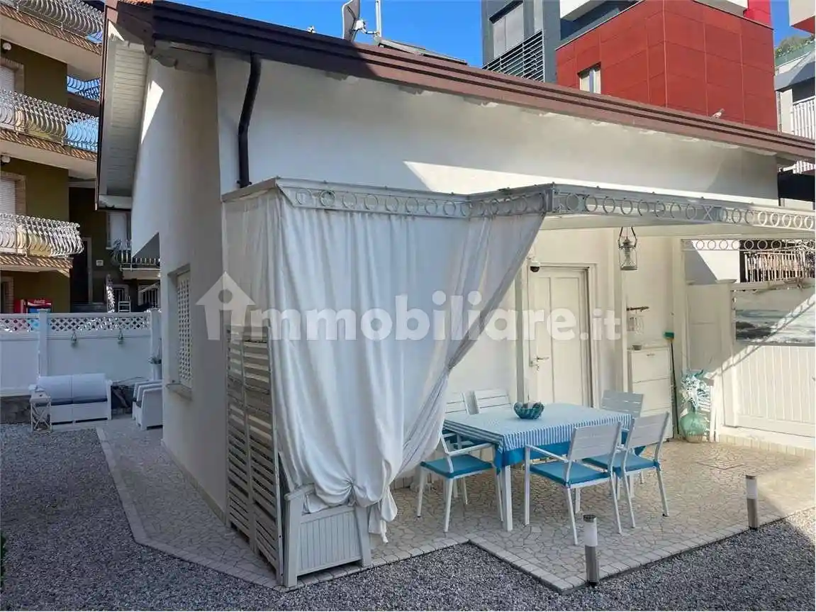 Casa indipendente in vendita a Lignano Sabbiadoro