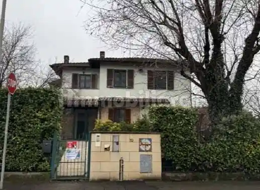 Villa in vendita a Dresano