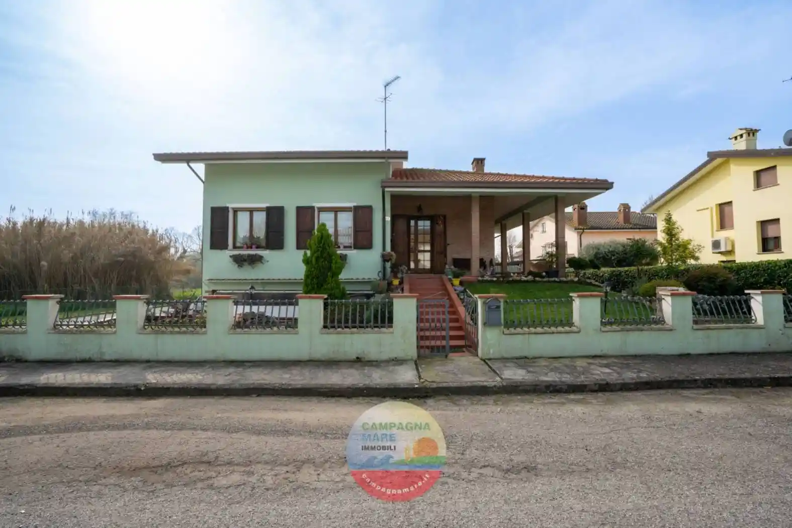 Villa in vendita a Jolanda di Savoia