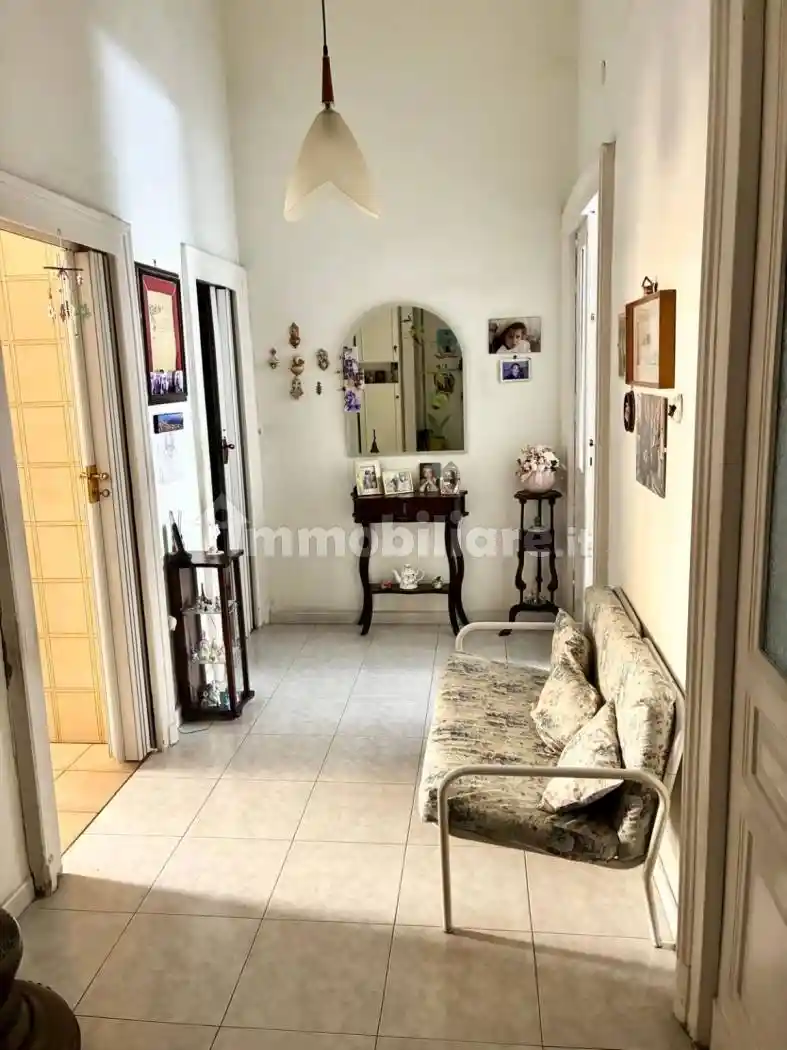 Appartamento in vendita a Napoli