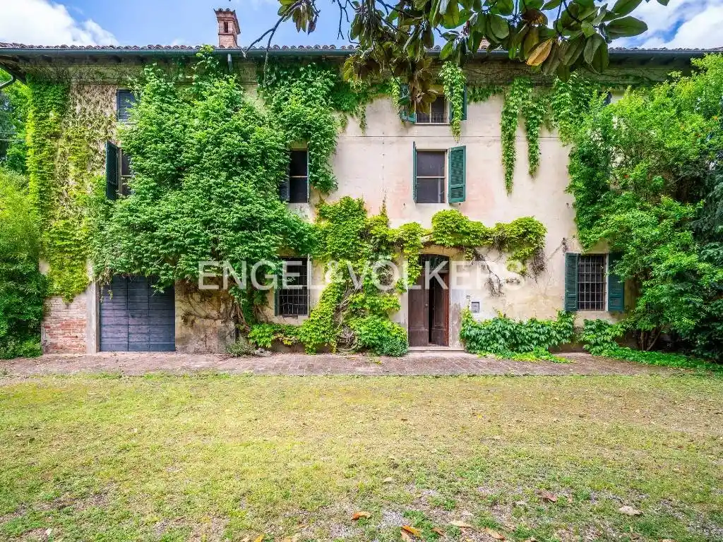 Villa in vendita a Polesine Zibello
