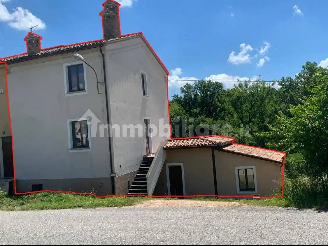 Casa indipendente in vendita a Fabriano