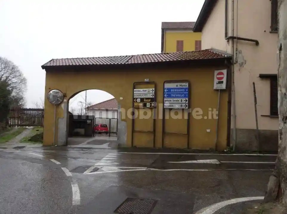 Appartamento in vendita a Vaprio d'Adda