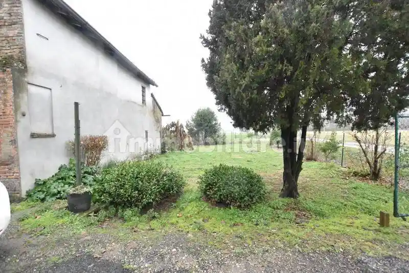 Rustico - Casale in vendita a Fidenza