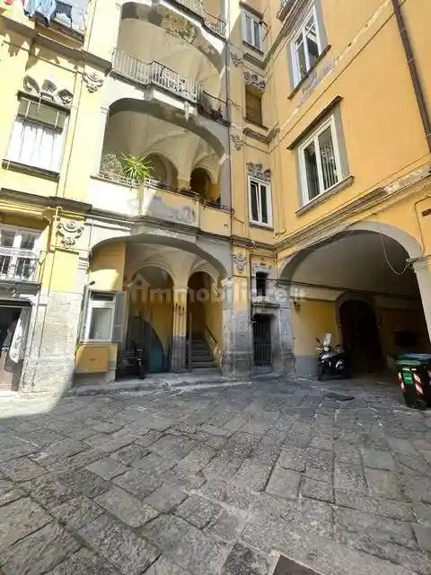 Appartamento in affitto a Napoli