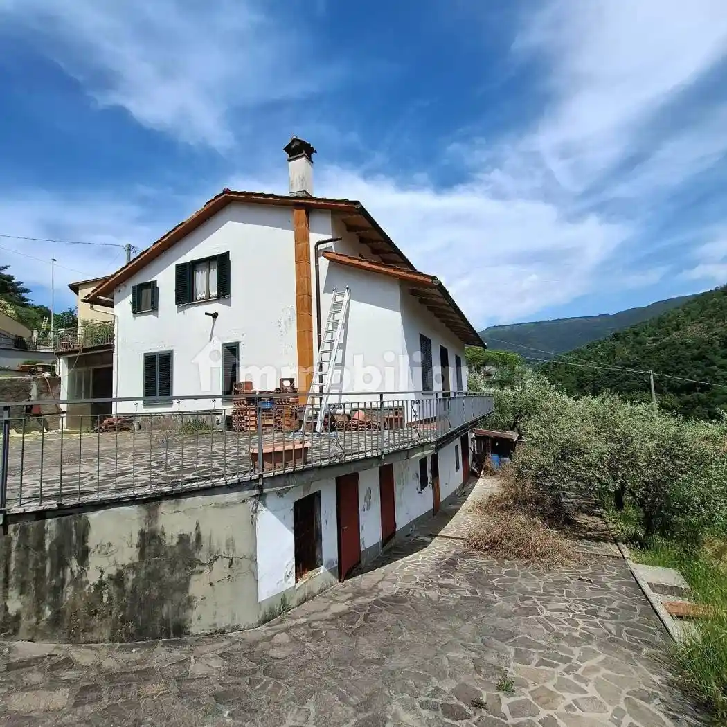 Villa in vendita a Vaiano