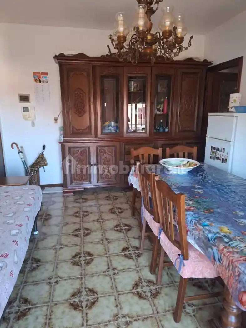 Palazzo - Edificio in vendita a Pineto