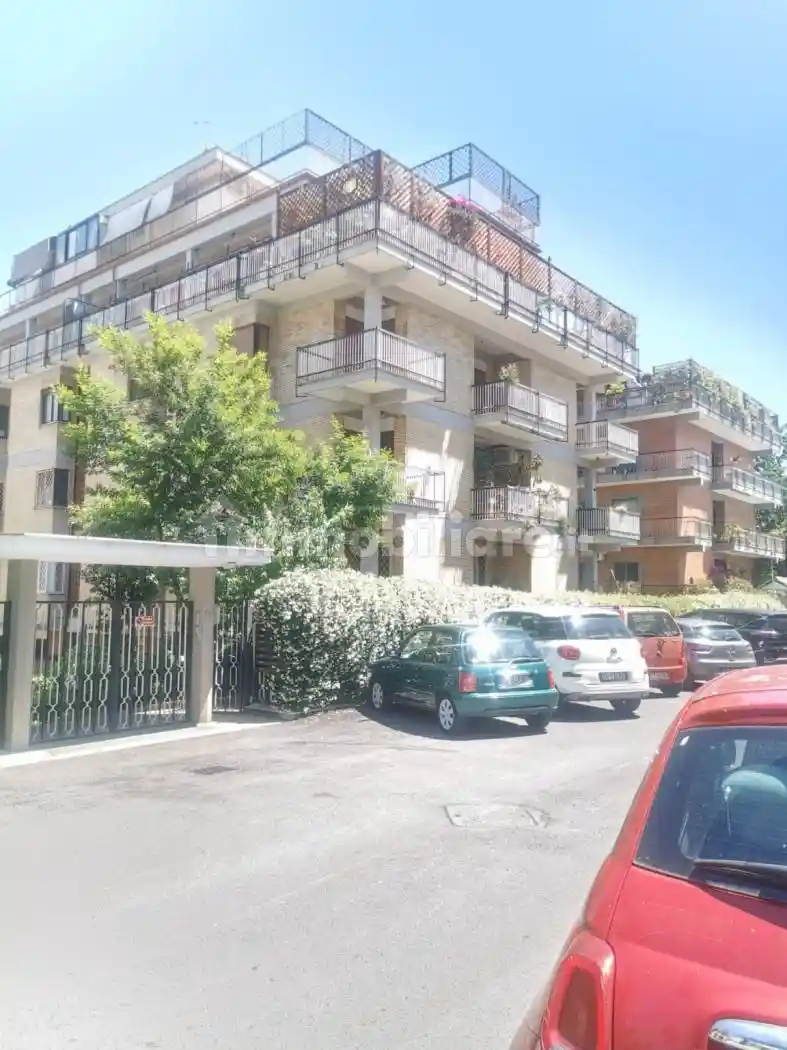 Appartamento in vendita a Roma
