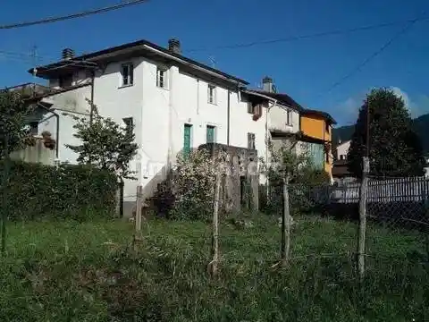 Villa in vendita a Beverino