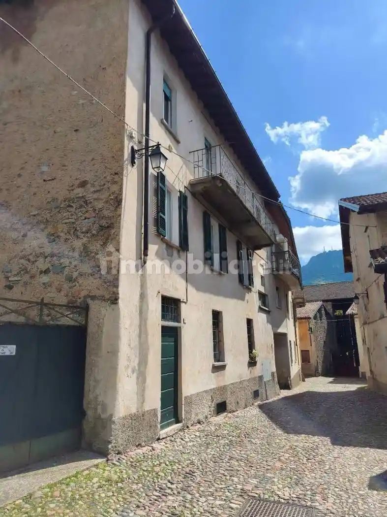 Appartamento in affitto a Brinzio