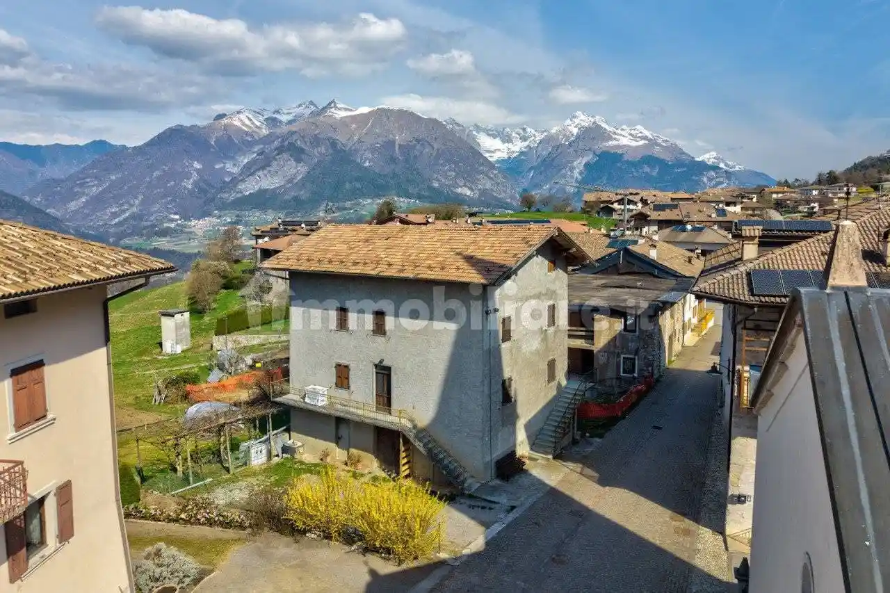 Casa indipendente in vendita a Comano Terme