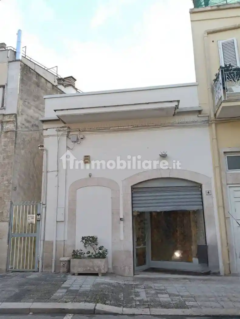 Casa indipendente in vendita a Adelfia