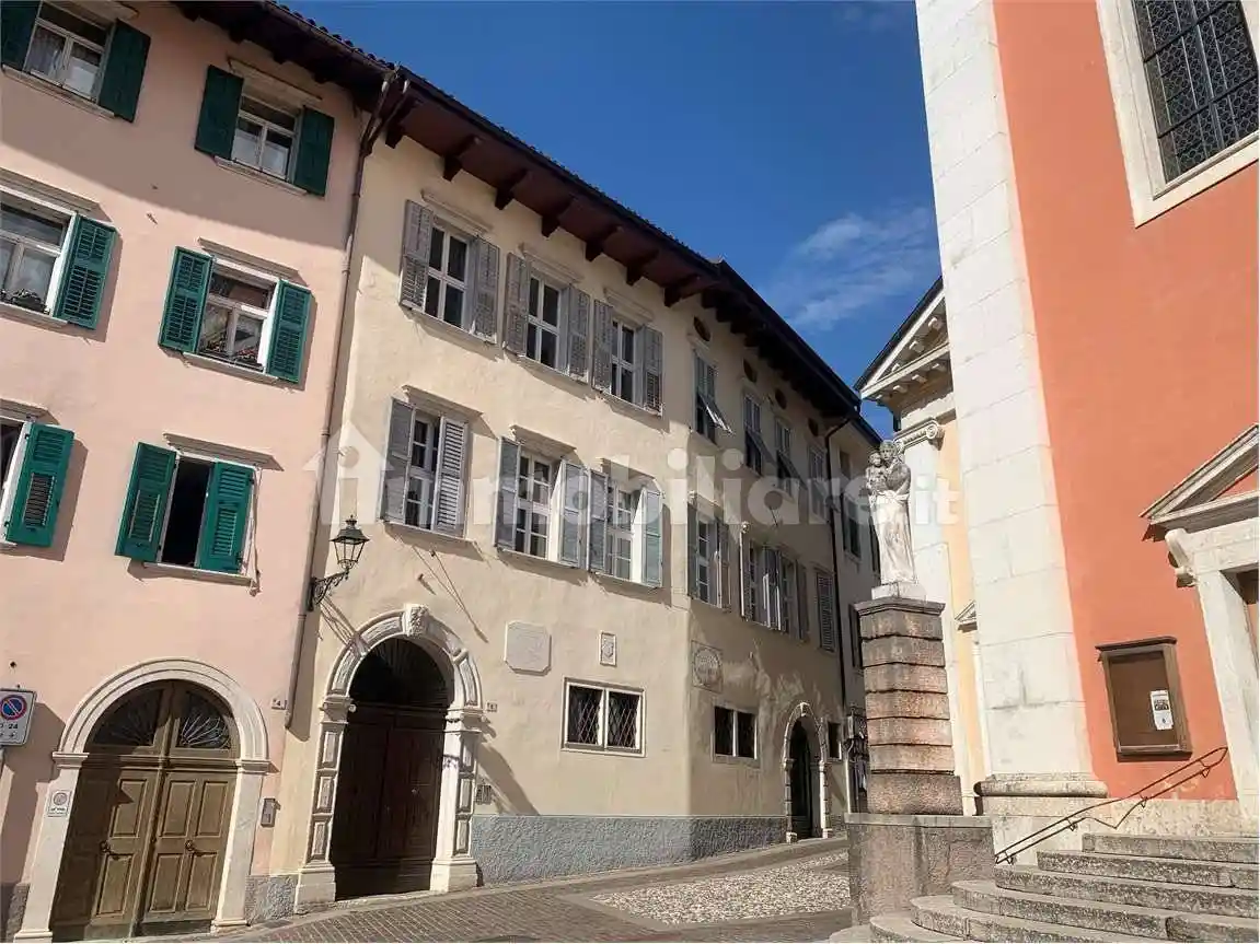 Appartamento in vendita a Rovereto