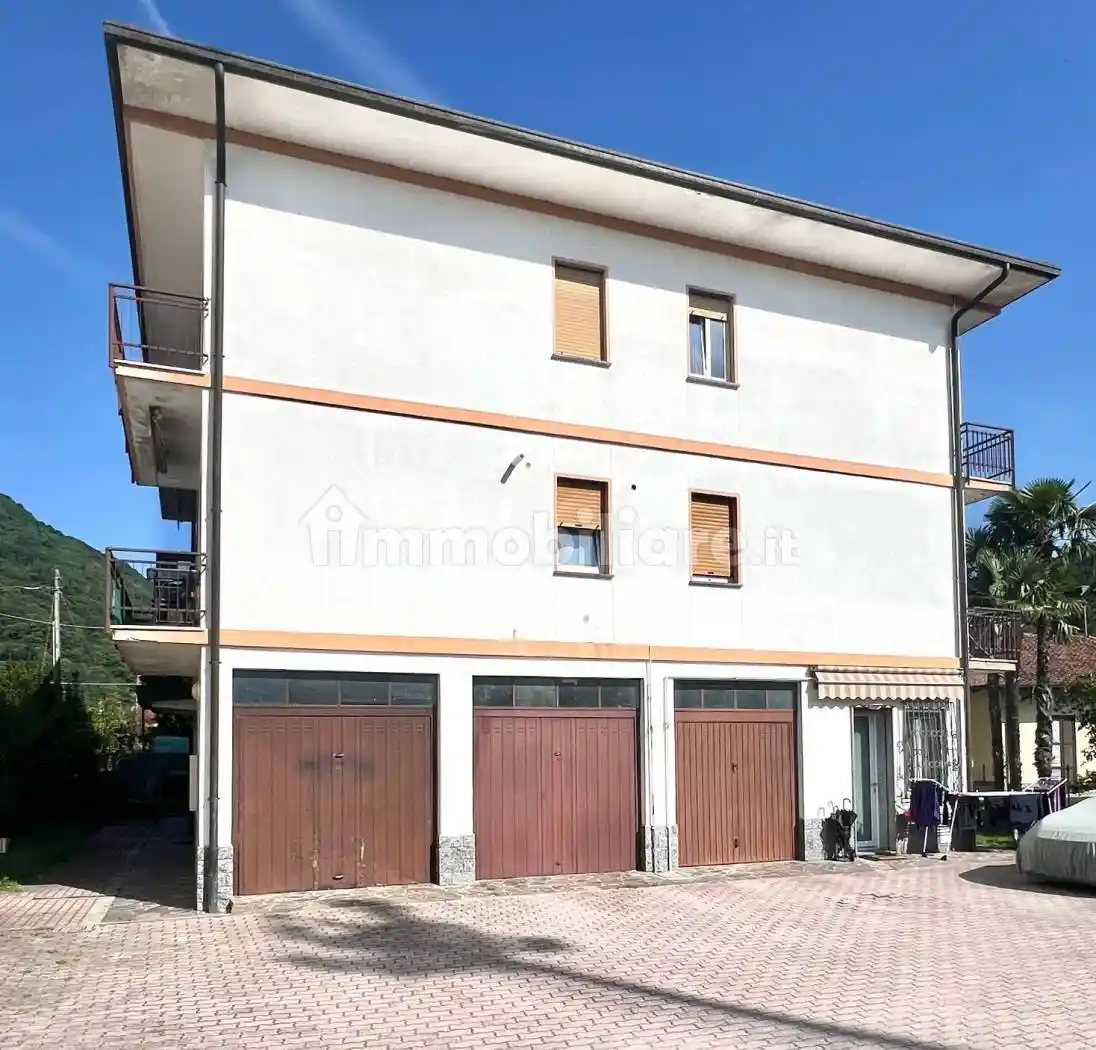 Appartamento in vendita a Lavena Ponte Tresa