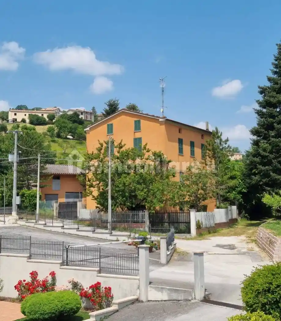 Villa in vendita a Genga