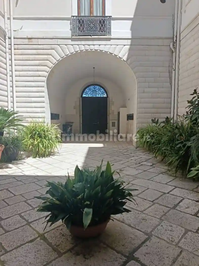 Appartamento in affitto a Trani