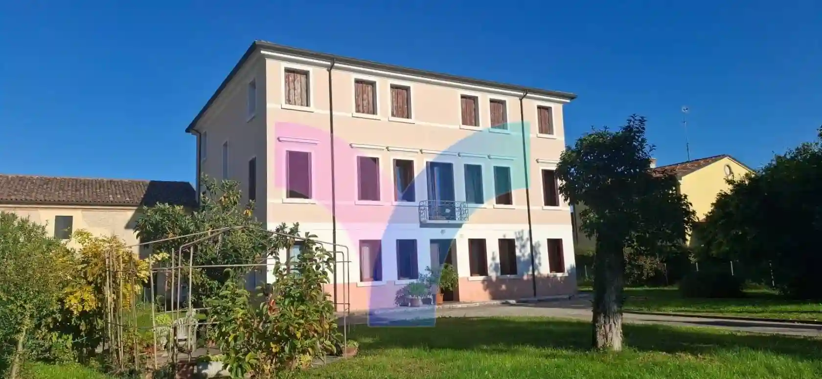 Villa - foto 2