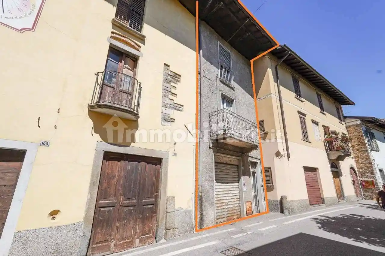 Casa indipendente in vendita a Pontida