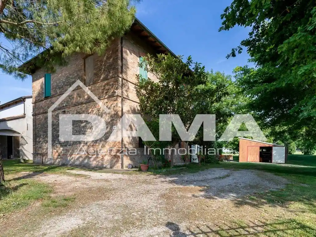 Casa indipendente in vendita a Forlì