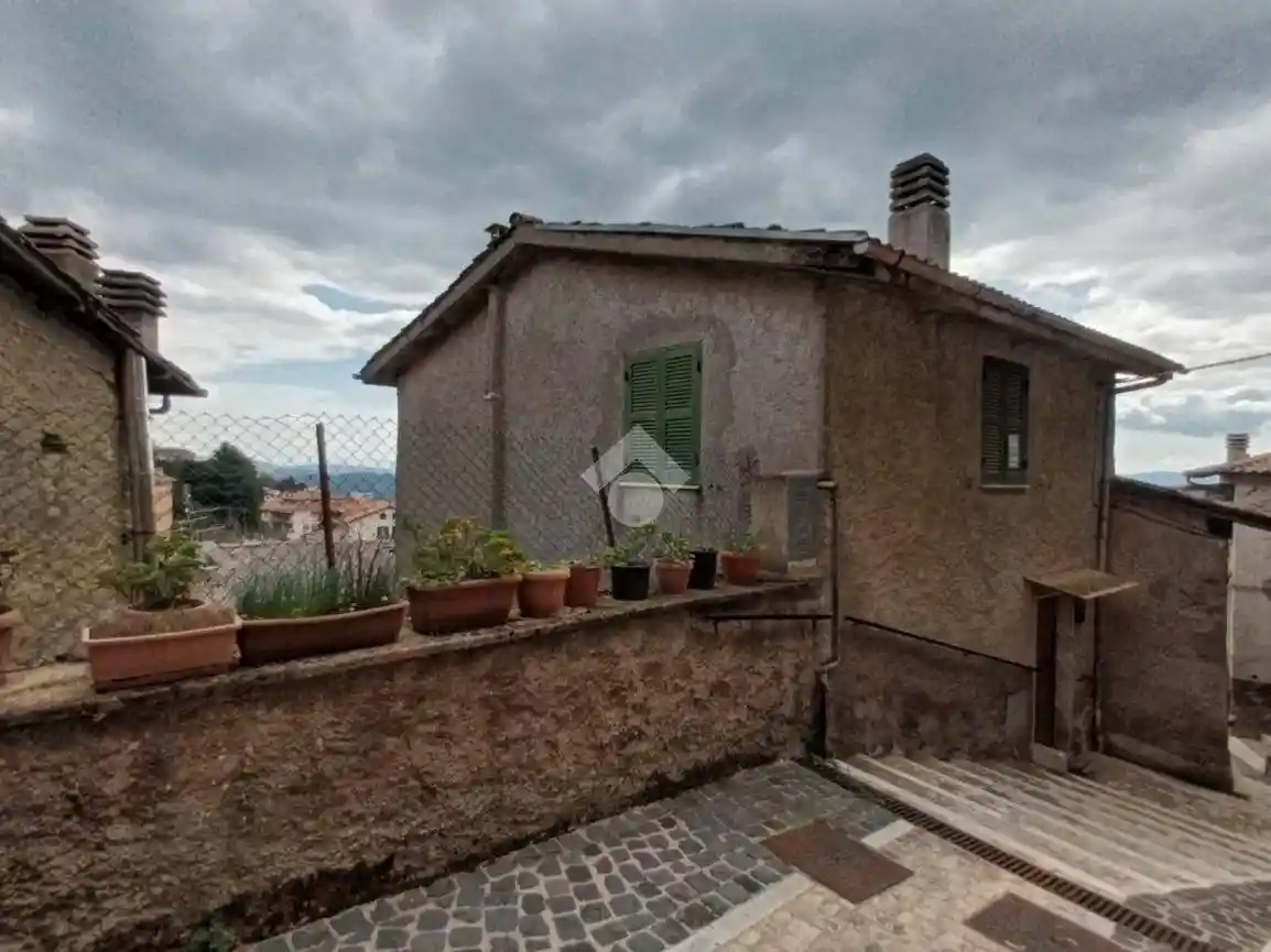 Appartamento in vendita a Olevano Romano