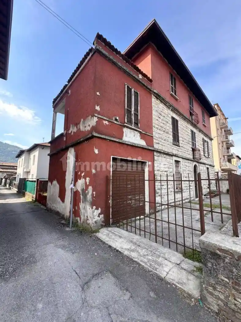 Casa indipendente in vendita a Nave