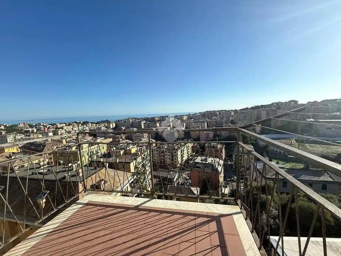 Appartamento in vendita a Genova