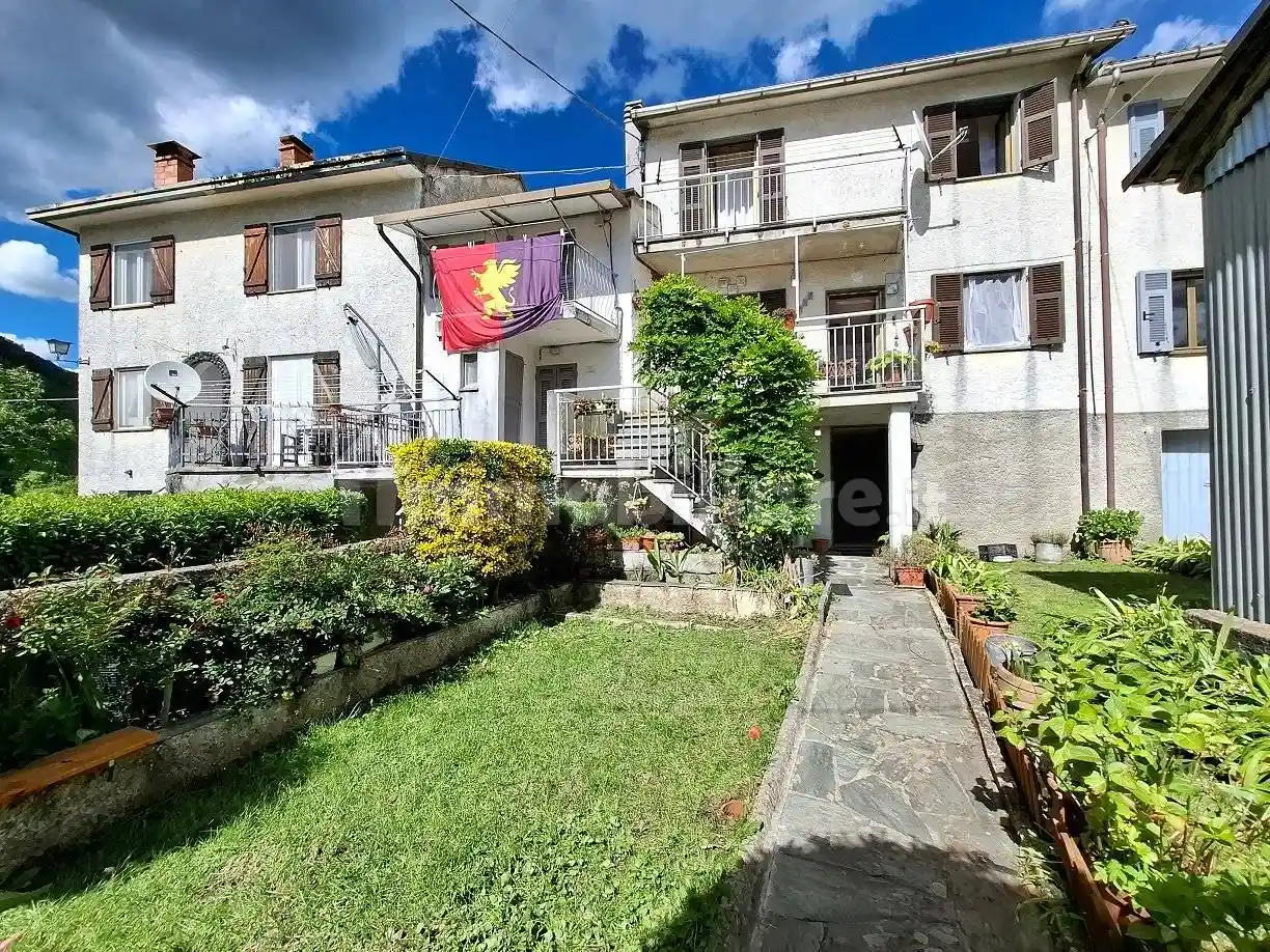 Casa indipendente in vendita a Neirone