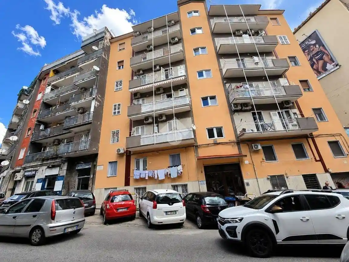 Appartamento in vendita a Napoli