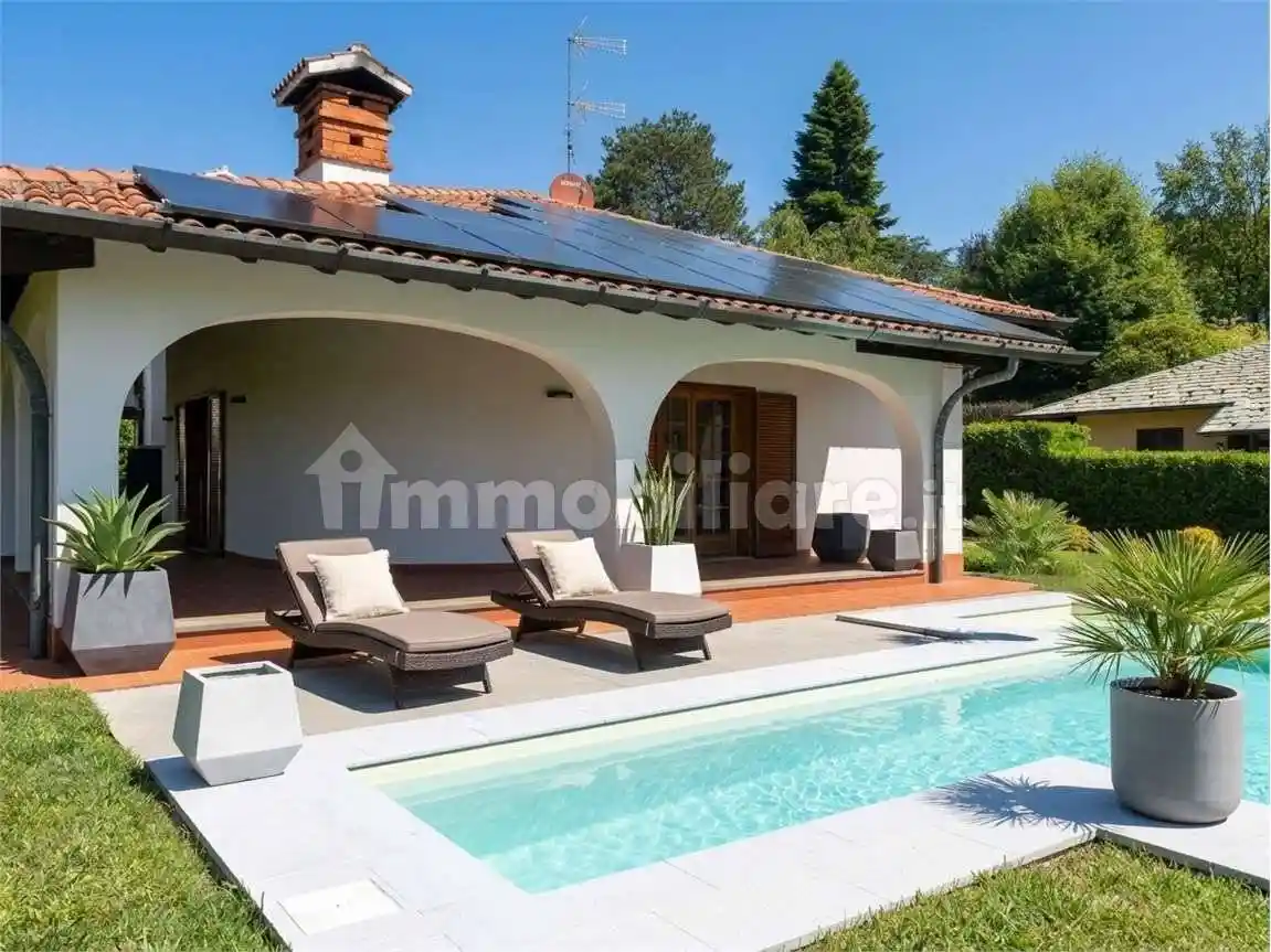 Villa in vendita a Cermenate