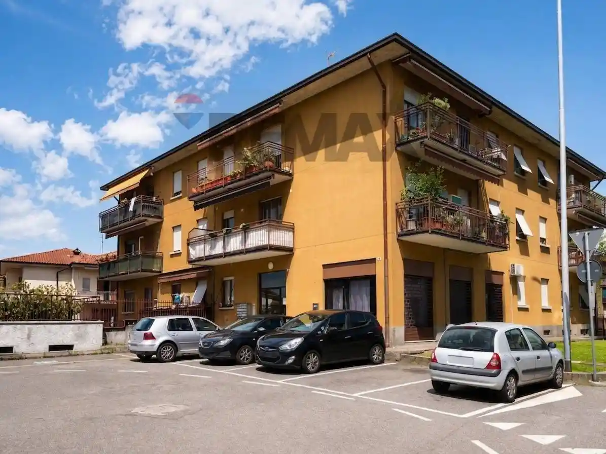 Appartamento in vendita a Presezzo