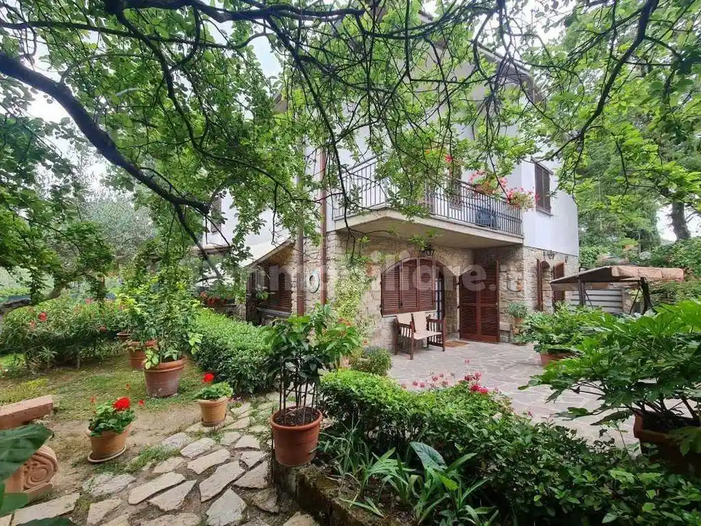 Villa in vendita a San Casciano dei Bagni