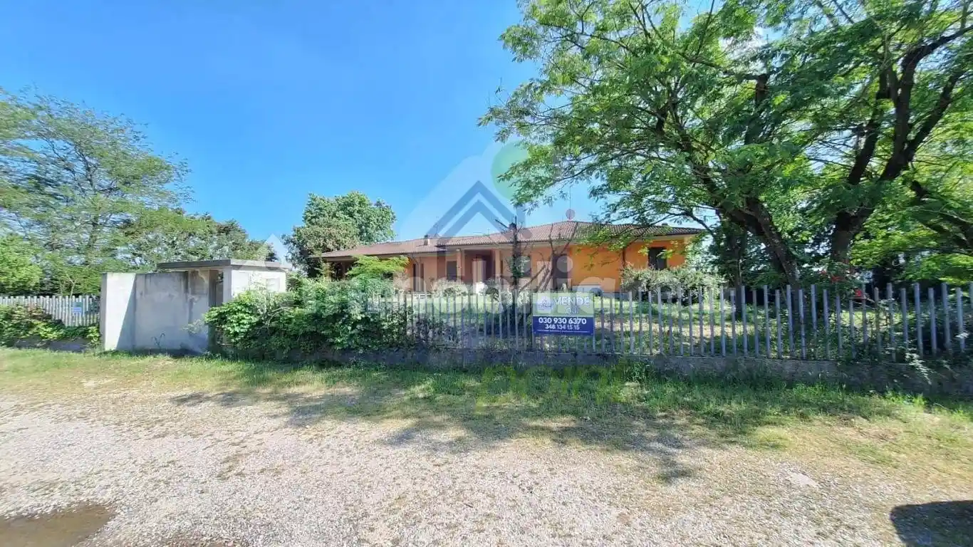 Villa in vendita a Robecco d'Oglio