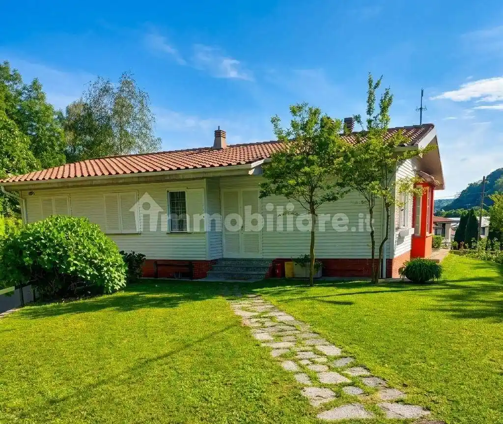 Villa in affitto a Arona