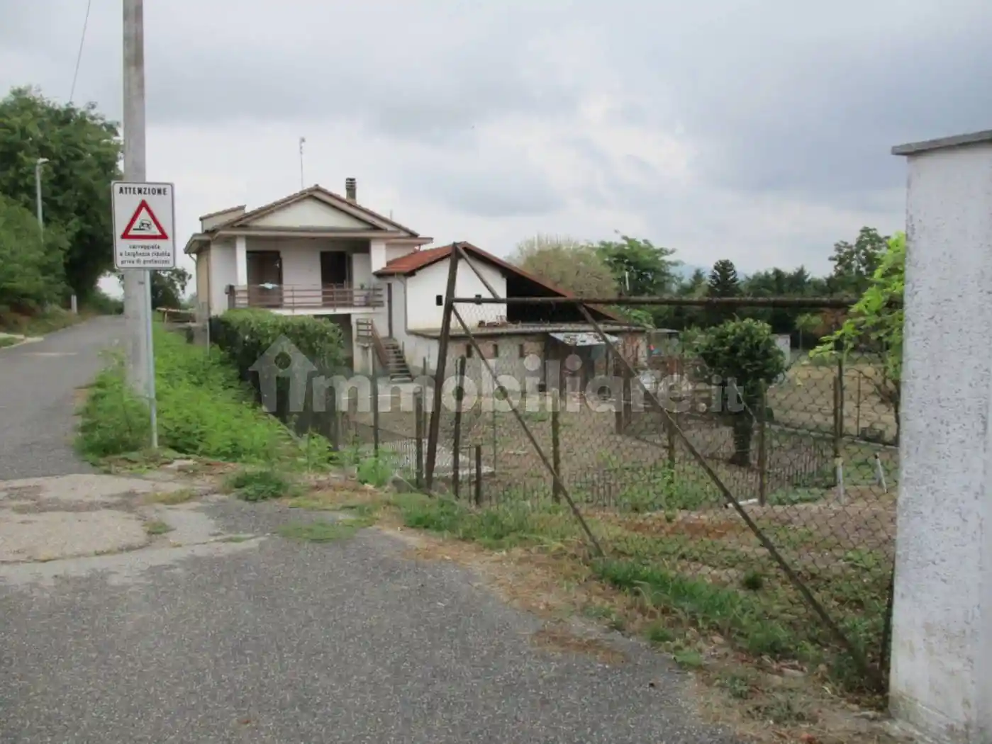 Villa in vendita a La Loggia