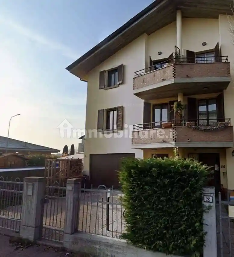 Casa indipendente in vendita a Reggio Emilia