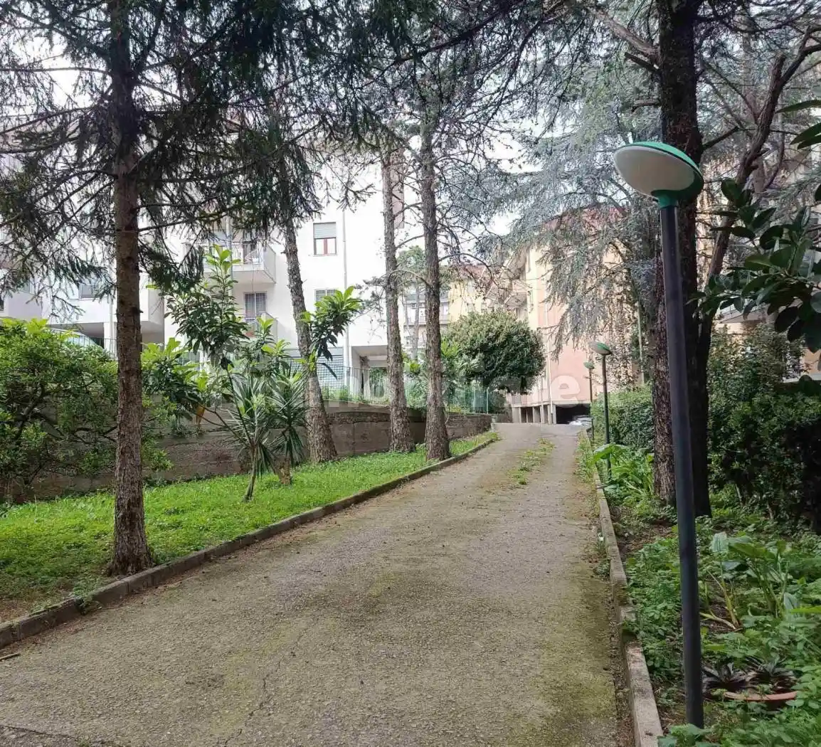 Appartamento in vendita a Salerno