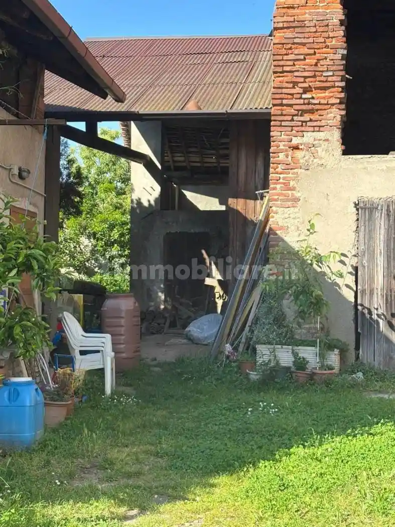 Rustico - Casale in vendita a Trezzano Rosa