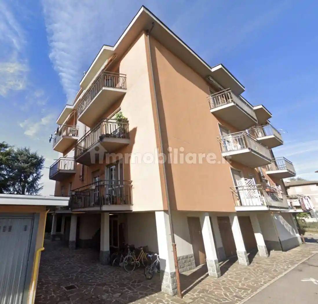 Appartamento in vendita a Presezzo