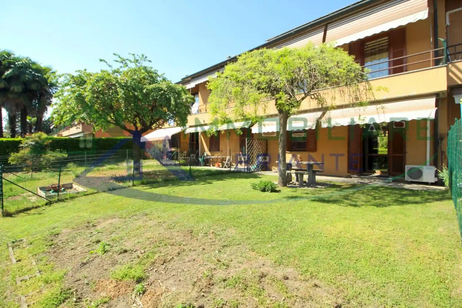 Villetta a schiera in vendita a Angera