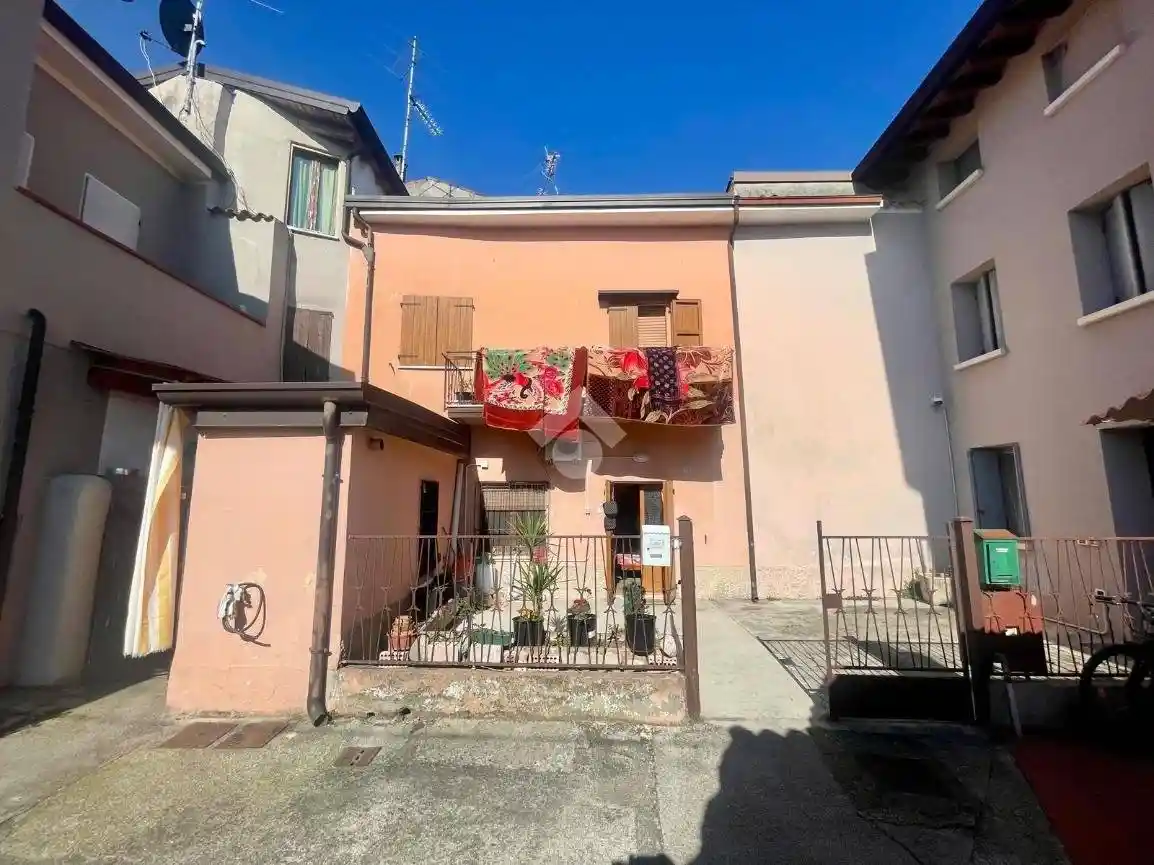 Casa indipendente in vendita a Montichiari