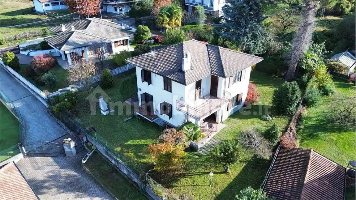 Villa in vendita a Taino