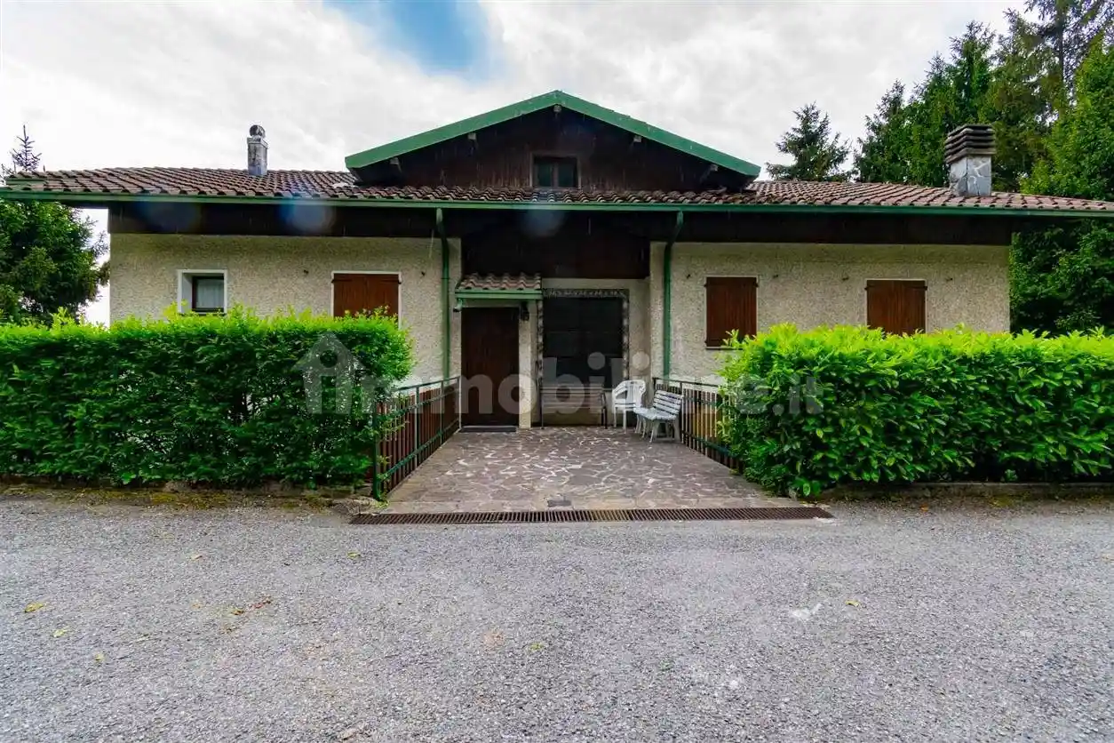 Appartamento in vendita a Serina