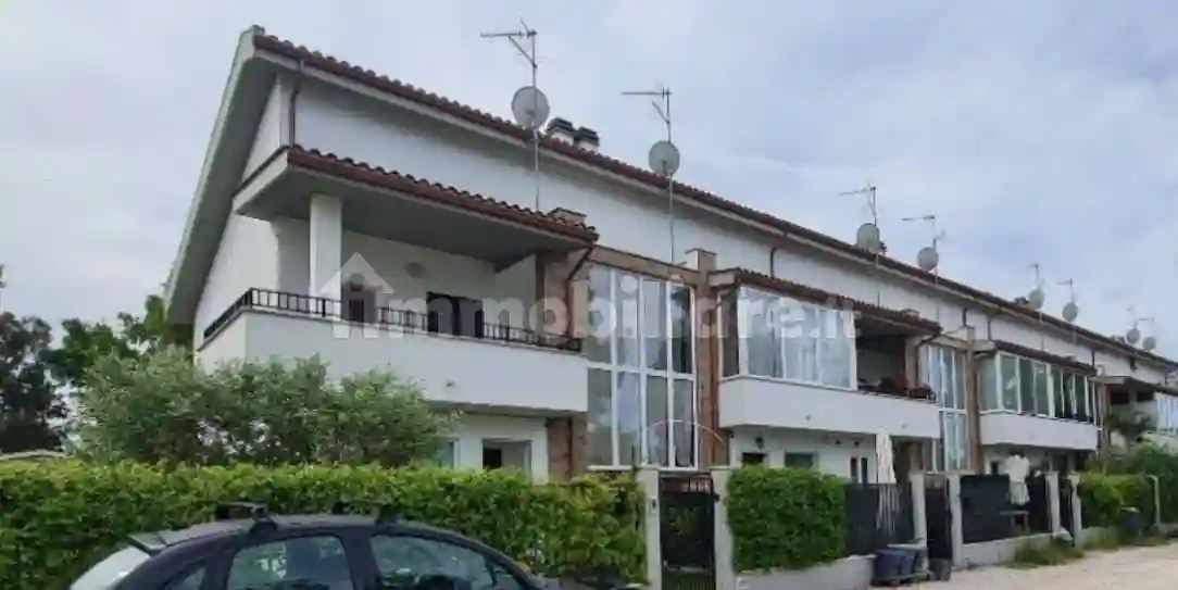Villetta a schiera - foto 2