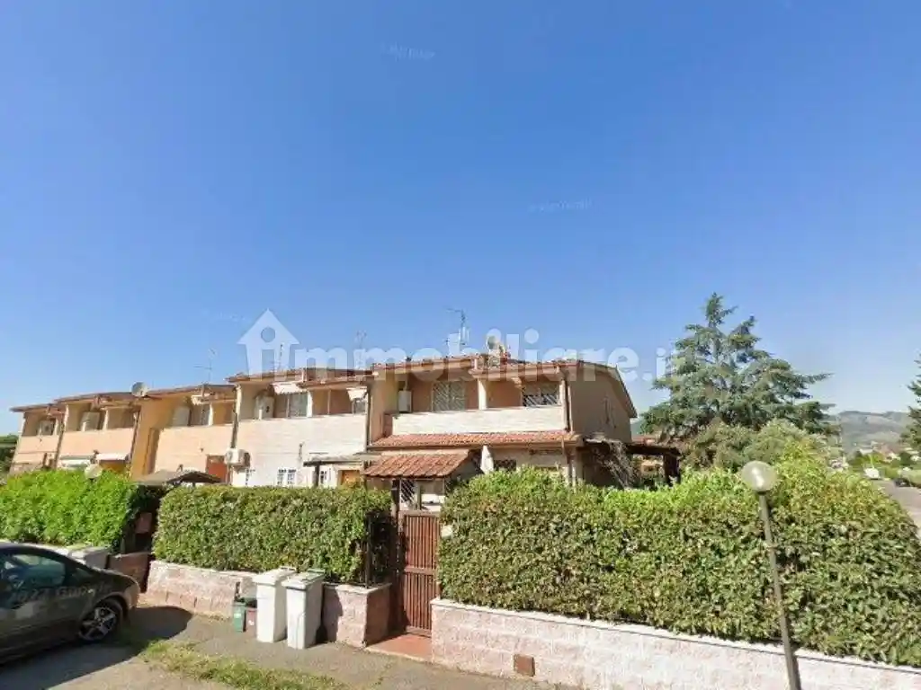 Villa in vendita a Guidonia Montecelio