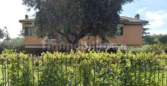 Villa in vendita a Roma