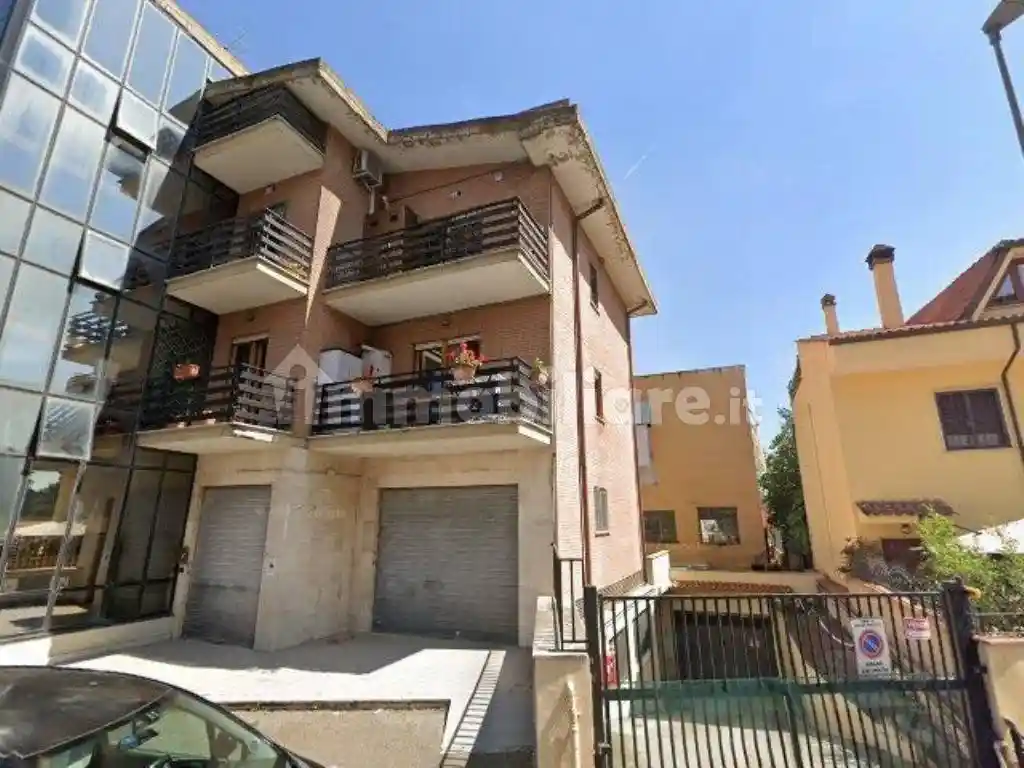 Appartamento in vendita a Guidonia Montecelio